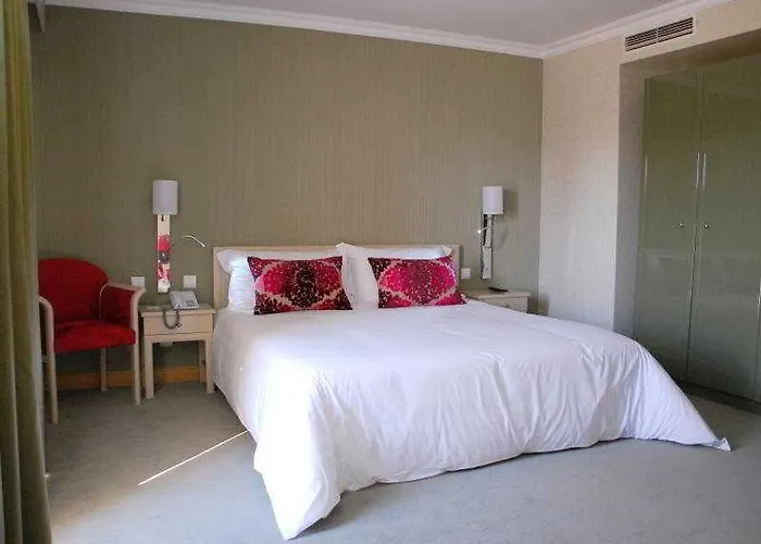 Hotell Olissippo Marques De Sa 4*