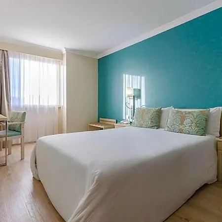 Hotel Olissippo Marques De Sa 4*