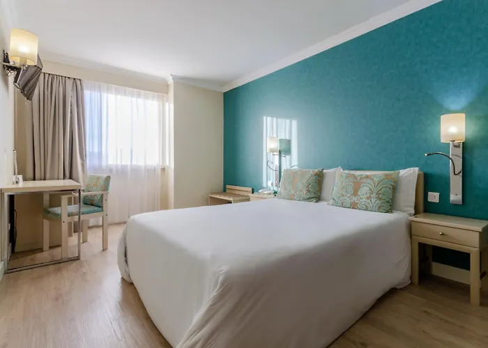 Olissippo Marques De Sa מלון