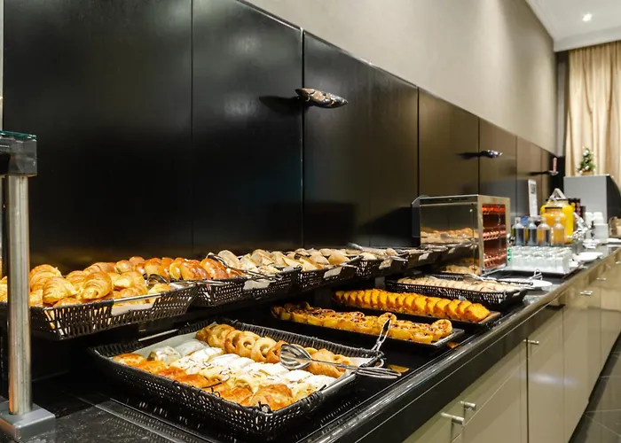 מלון Olissippo Marques De Sa 4*